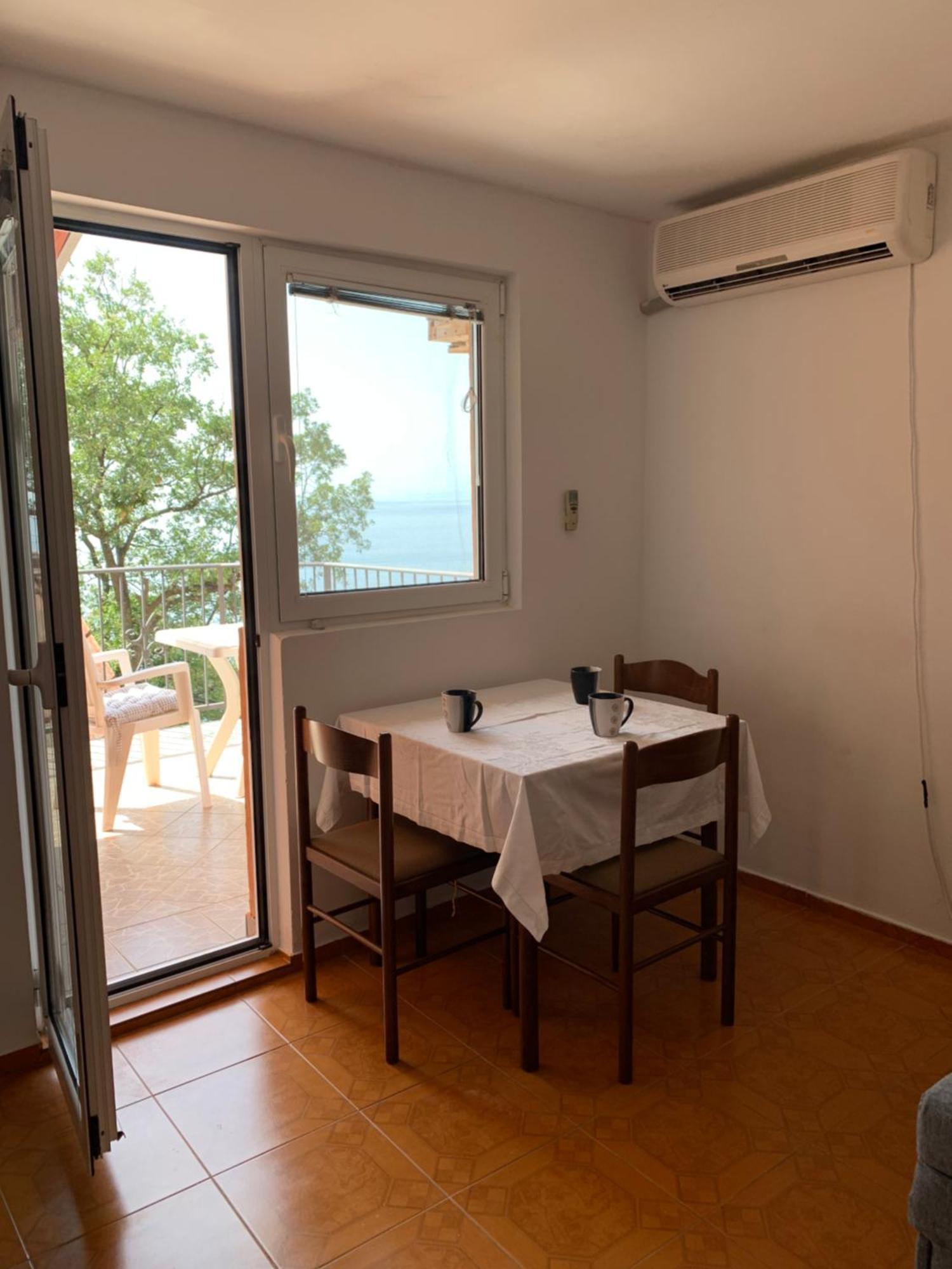 Villa Lila อัตเจฮะห์ ภายนอก รูปภาพ